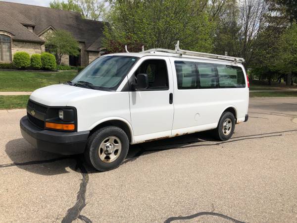 2007 Chevrolet Express Van - good condition - shelves and 54, 056 miles for sale in Canton, OH – photo 4