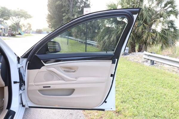 2011 BMW 5 Series 528i 4dr Sedan 999 DOWN U DRIVE! EASY for sale in Davie, FL – photo 20