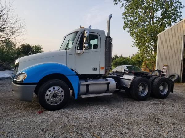 2004 Freightliner Columbia for sale in Manhattan, IL – photo 5