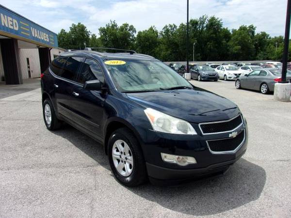 2012 Chevrolet Traverse FWD 4dr LS - cars & trucks - by dealer -... for sale in Bethany, OK – photo 3