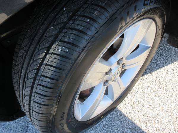 2011 Dodge Caliber SXT - Automatic/Wheels/Low Miles - SALE PRICED!!... for sale in Des Moines, IA – photo 17
