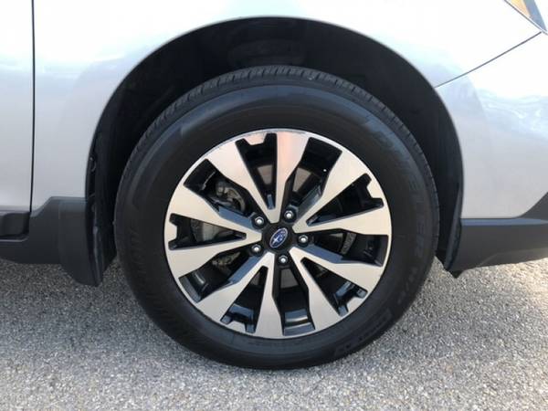 2017 Subaru Outback 3.6R Limited with for sale in Georgetown, TX – photo 9