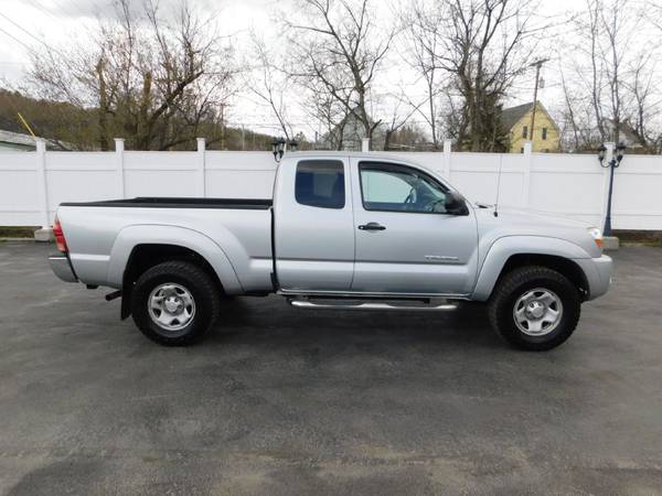 2006 TOYOTA TACOMA ACCESS CAB SR5 4WD NEW A/T TIRES 4 0L V6 - cars & for sale in Barre, VT – photo 9