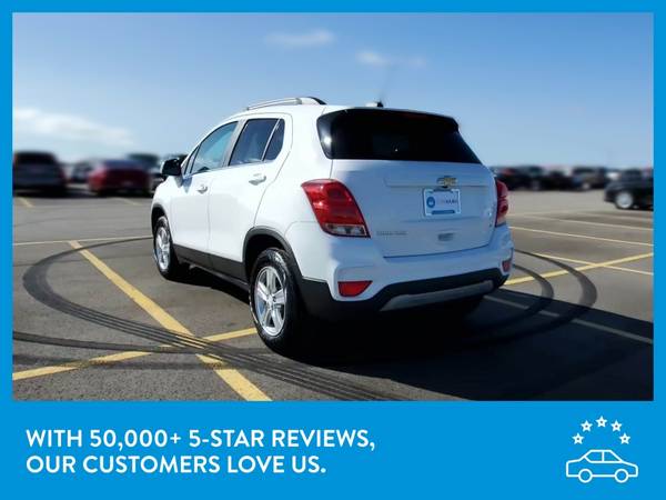 2019 Chevy Chevrolet Trax LT Sport Utility 4D hatchback White for sale in Columbus, GA – photo 6