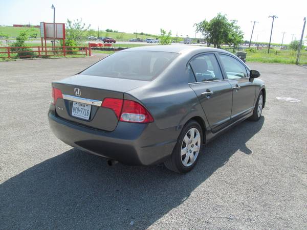 2009 Honda Civic LX Sedan Grey AT One Owner 137K Clean Title & for sale in Del Valle, TX – photo 3