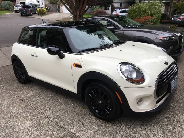 2016 Mini Cooper 2 Door Hatchback Only 18,000 miles One Owner for sale in Beaverton, OR – photo 2
