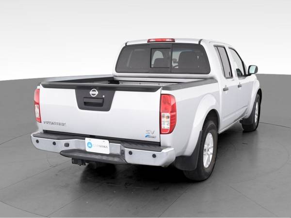 2018 Nissan Frontier Crew Cab SV Pickup 4D 5 ft pickup Silver for sale in Denison, TX – photo 10