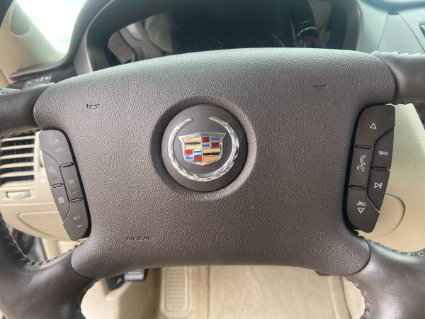 Cadillac DTS for sale in Middleton, WI – photo 18