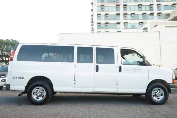 2012 Chevrolet Chevy Express Passenger RWD 3500 155 1LS Great... for sale in Honolulu, HI – photo 7