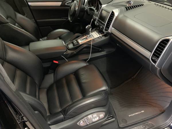2013 Porsche Cayenne Turbo - cars & trucks - by owner - vehicle... for sale in Hinsdale, IL – photo 9