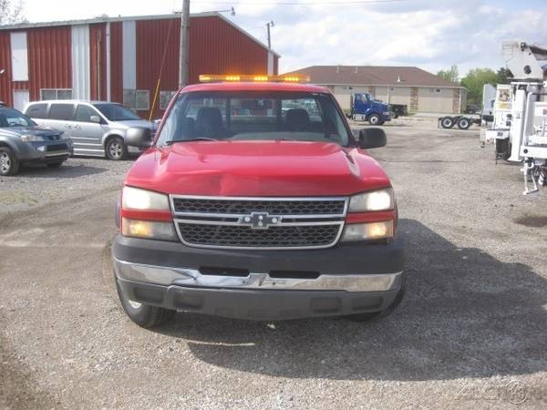 2005 CHEVROLET 2500HD - - by dealer - vehicle for sale in Galena, OH – photo 2