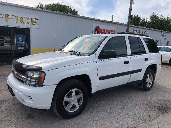 2005 CHEVROLET TRAILBLAZER LS+4X4+NEW BRAKES+FREE CARFAX+NO FEES for sale in CENTER POINT, IA – photo 5