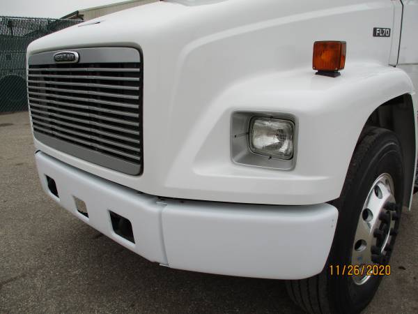 2000 Freightliner FL70 Cab&Chassis 8.3 Cummins 1 Owner Low Miles -... for sale in Jordan, IL – photo 14