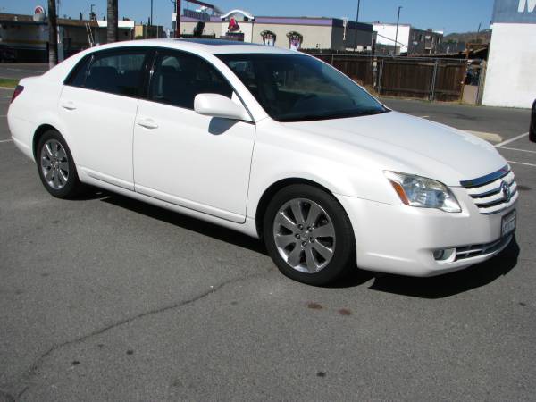 2005 Toyota Avalon XLS 4dr - - by dealer - vehicle for sale in El Cajon, CA – photo 2