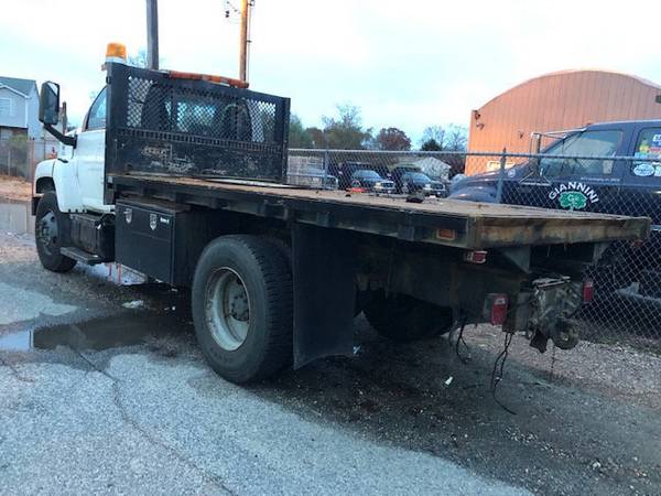 2006 GMC C7500 14 FOOT STAKE BODY FLATBED VERY LOW MIL - cars & for sale in Massapequa, PA – photo 4