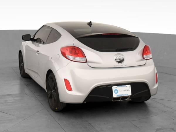 2017 Hyundai Veloster Value Edition Coupe 3D coupe Silver - FINANCE... for sale in Van Nuys, CA – photo 8
