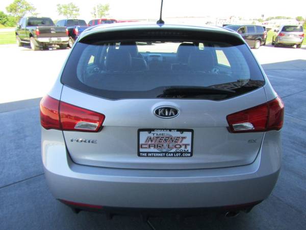 2013 Kia Forte 5-Door 5dr Hatchback SX - - by for sale in Council Bluffs, NE – photo 6