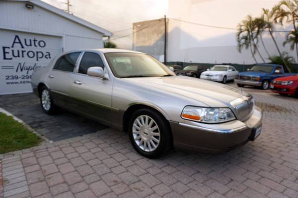 2003 Lincoln Town Car Signature - Low Miles, Immaculate Condition, Lea for sale in Naples, FL – photo 11