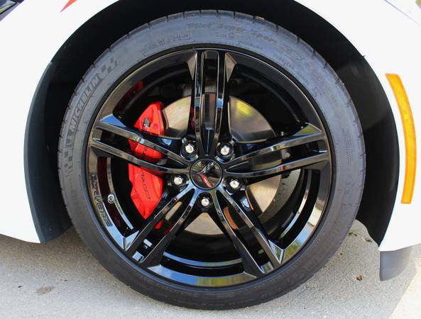 2016 Corvette coupe, White/Red, black wheels, auto, only 4K miles! for sale in Janesville, WI – photo 15
