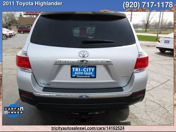 2011 TOYOTA HIGHLANDER BASE AWD 4DR SUV Family owned since 1971 for sale in MENASHA, WI – photo 4