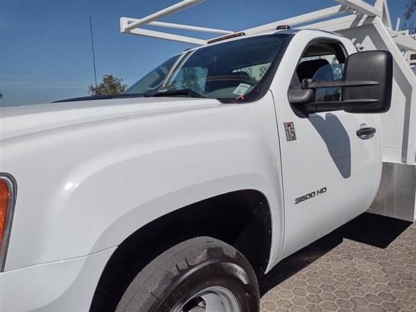 2014 GMC 3500 Service truck, One owner, 6 0L, Hvy duty ladder rack! for sale in Santa Ana, CA – photo 8