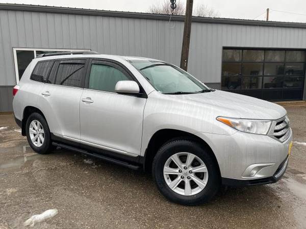 2013 Toyota Highlander 4dr V6 4WD Limited w/3rd Row (Natl) - cars &... for sale in CENTER POINT, IA – photo 2