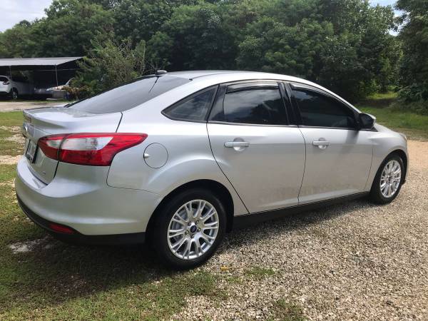 2012 Ford Focus SE edition - cars & trucks - by owner for sale in Other, Other – photo 6