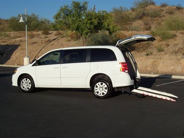 2016 Dodge Grand Caravan SE Wheelchair Handicap Mobility Van - cars... for sale in Phoenix, WI – photo 2