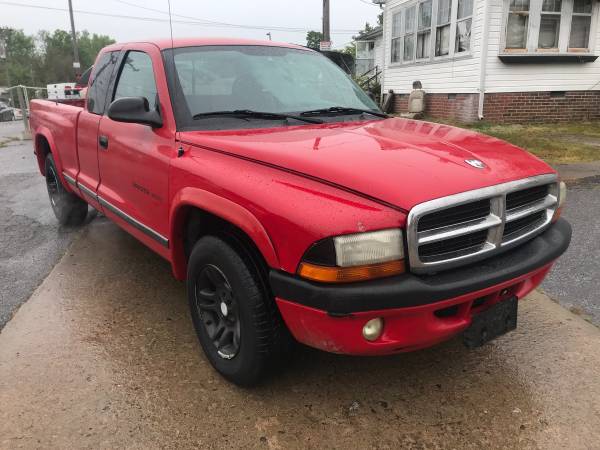2002 DODGE DAKOTA EXT CAB 2D 2WD V6 AUTOMATIC 105 000 MILES - cars & for sale in Thomasville, NC – photo 2