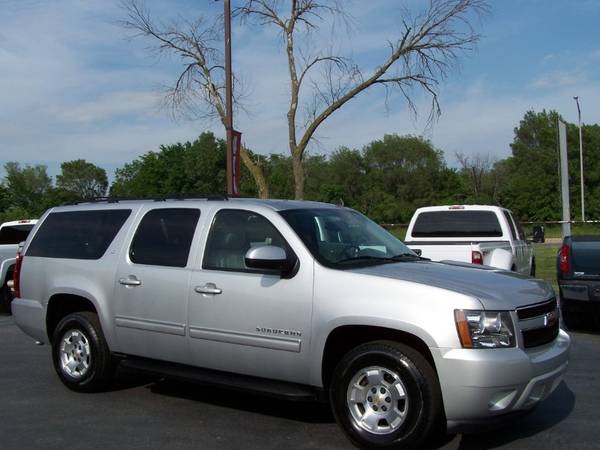 2010 CHEVROLET SUBURBAN 4X4 SUV 3RD ROW TV/DVD LOADED CLEAN RUST FREE for sale in Joliet, IL – photo 4