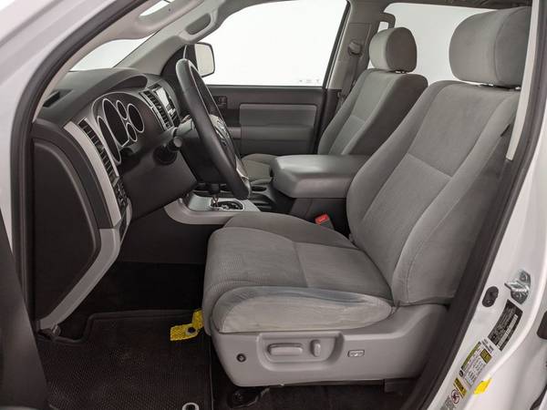 2016 Toyota Sequoia SR5 Clean CARFAX No Damage Lifted New Tires for sale in Denver , CO – photo 13