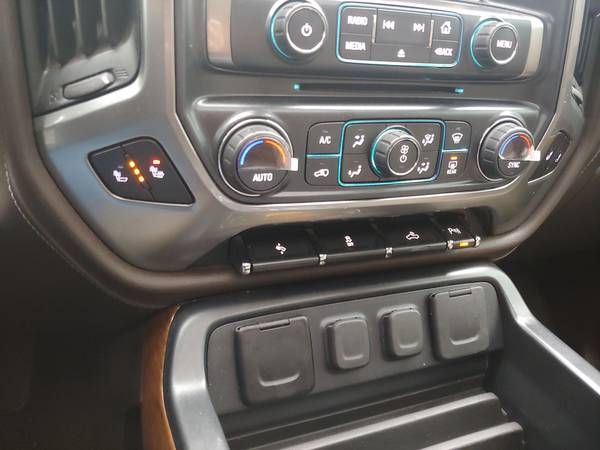 2018 CHEVROLET SILVERADO LTZ 4X4! LOW MILES! LEATHER! NAV! 1 OWNER!... for sale in Norman, TX – photo 17