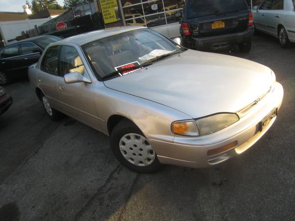 1996 TOYOTA CAMRY LE - 1 OWNER - - by dealer - vehicle for sale in East Meadow, NY – photo 3