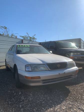 1996 Toyota Avalon - cars & trucks - by dealer - vehicle automotive... for sale in Bryan, TX – photo 2
