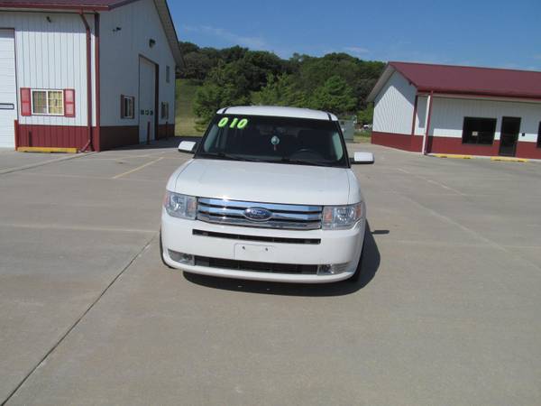 2010 Ford Flex SEL SUV (LOW MILES-REDUCED) for sale in Council Bluffs, NE – photo 2