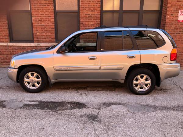 2002 GMC Envoy SLT 4x4 Leather, Moonroof, loaded, Clean! - cars & for sale in Chicago, IL – photo 4