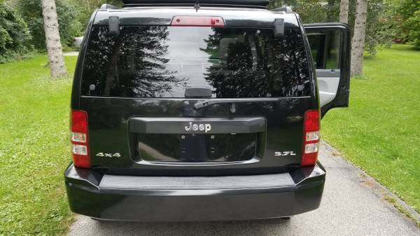 2008 jeep Liberty 4x4 low miles SKY SLIDER ROOF! no dents no rust LOOK for sale in Kenosha, WI – photo 23