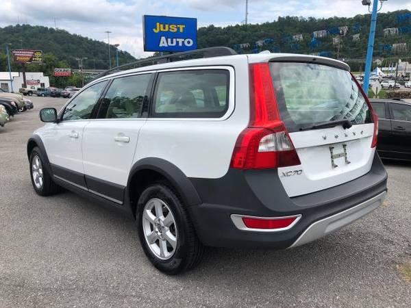 2011 Volvo XC70 4dr Wgn 3.2L - cars & trucks - by dealer - vehicle... for sale in Knoxville, TN – photo 5