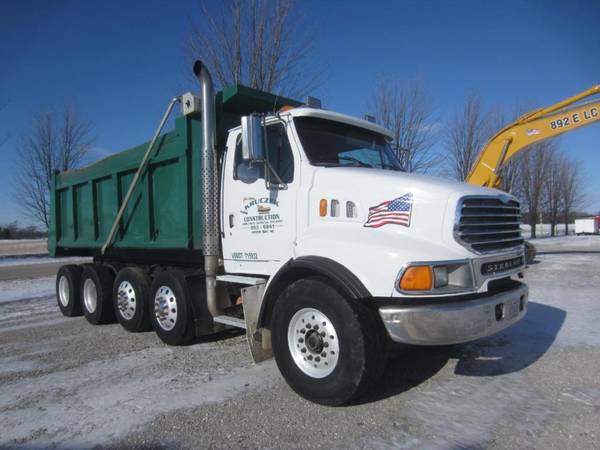 2001 Sterling Dump Truck-700, 610 Miles-Quad Axle-28, 701 Engine Hours for sale in Neenah, WI – photo 2