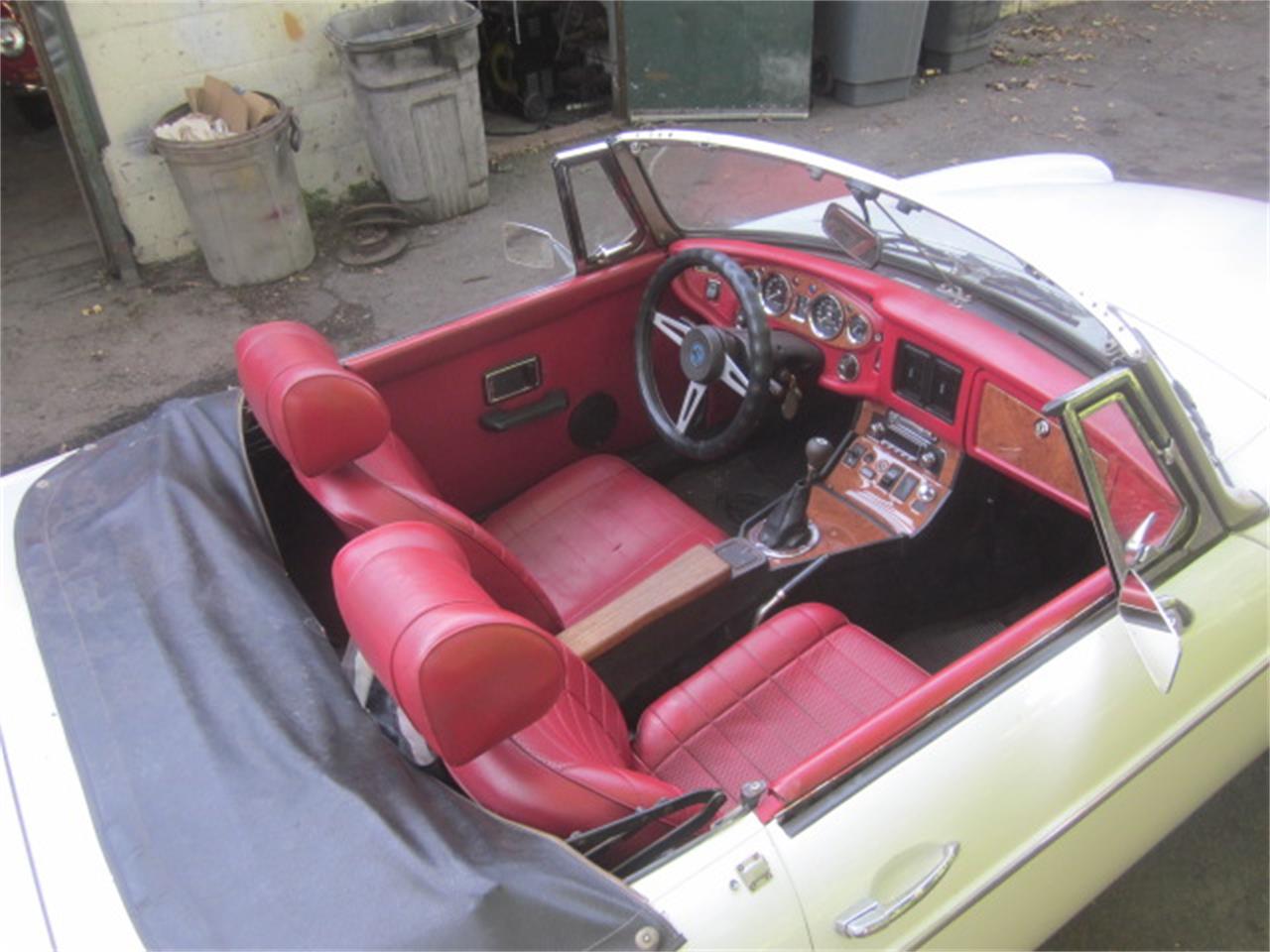 1973 MG MGB for sale in Stratford, CT – photo 17