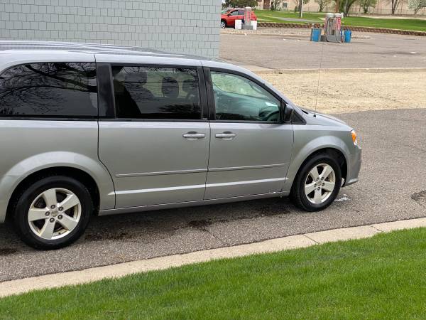 2013 DODGE GRAND CARAVAN WITH 3 Row - - by dealer for sale in Jeffers, MN – photo 6