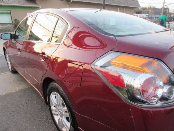 2010 Nissan Altima 4dr Sdn I4 CVT 2.5 S ***Guaranteed Financing!!! for sale in Lynbrook, NY – photo 9