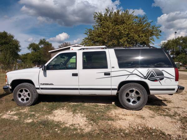 95 GMC Suburban for sale in Leesville, TX – photo 3