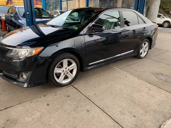 TOYOTA CAMRY SE / 2012 / NAVI / BACK UP CAMERA / SUNROOF / $7,700 -... for sale in Woodside, NY – photo 3