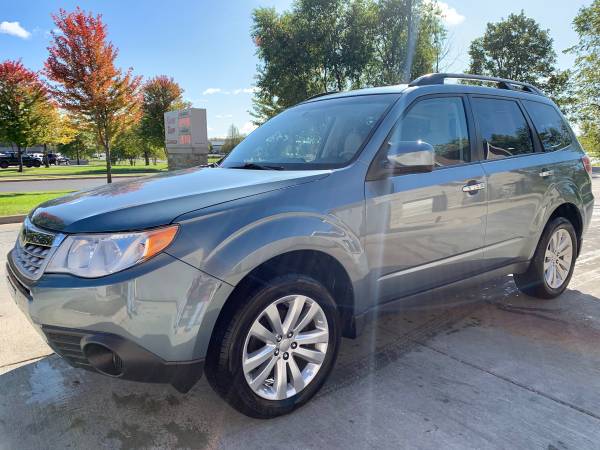 2011 Subaru Forester Premium 2.5i AWD Navigation Sunroof Loaded for sale in Cottage Grove, WI – photo 4