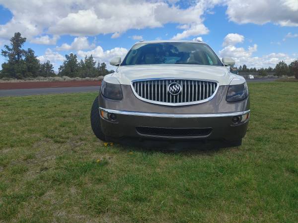Beautiful 2008 Buick Enclave Uptown for sale in Redmond, OR – photo 3