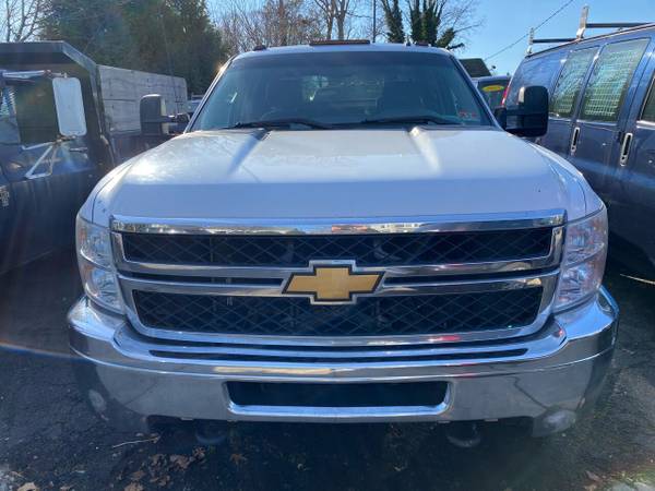 2013 CHEVY 2500 HEAVY DUTY SILVERADO Crew Cab 8ft bed 4wd - cars &... for sale in West Long Branch, NJ – photo 2