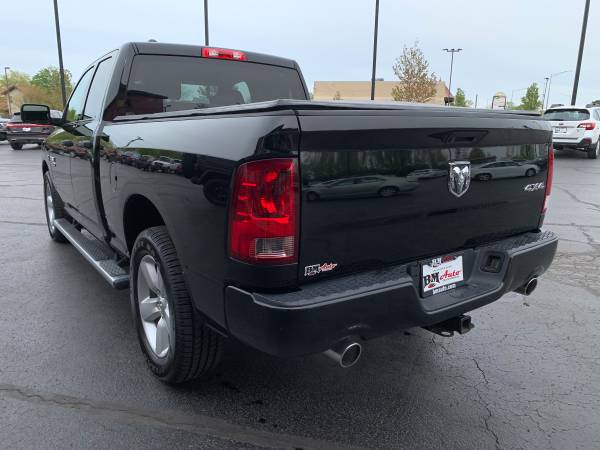 2015 RAM 1500 Express Quad Cab 4WD - Blk/Blk - Only 43k miles! for sale in Oak Forest, IL – photo 5