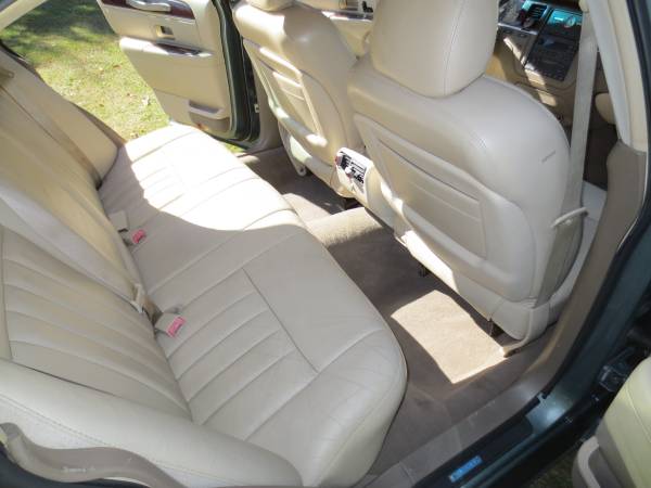 2005 Lincoln Town Car Signature - cars & trucks - by owner - vehicle... for sale in Columbia, SC – photo 12