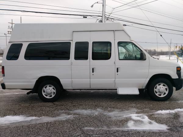 FORD ECONOLINE E350 EXTENDED HIGH TOP WHEELCHAIR VAN 67878 MILES -... for sale in Brook Park, OH – photo 3